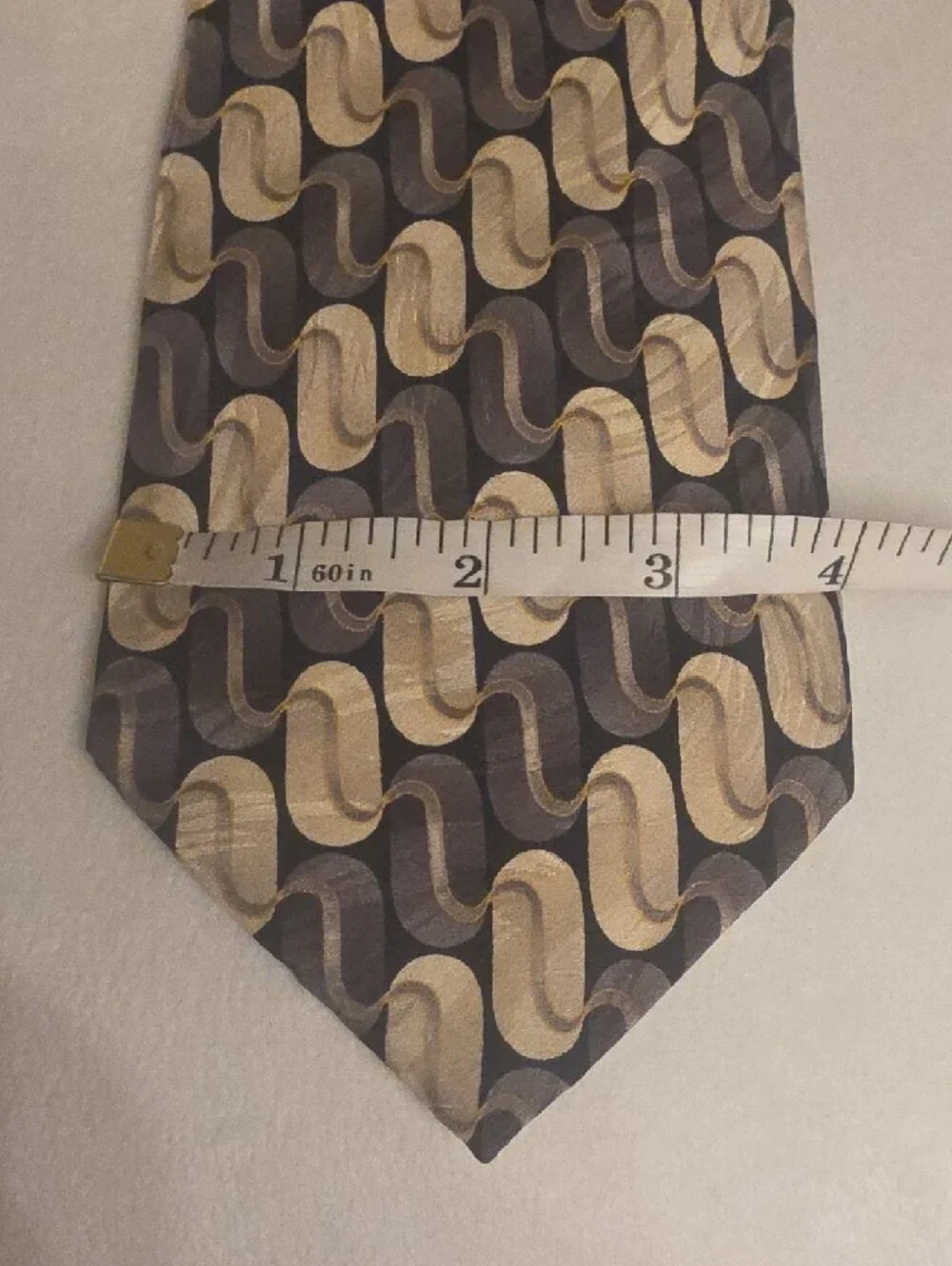 Di MoGGio Silk Hand Made Black and Gold Wave-Pattern Men's Tie 4 Inches Wide